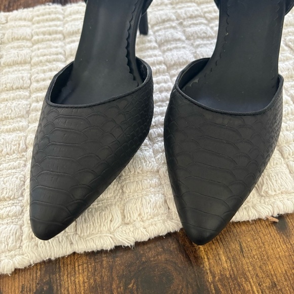 Simply Vera by Vera Wang Ankle Strap Heels Size 10 - Picture 4 of 11